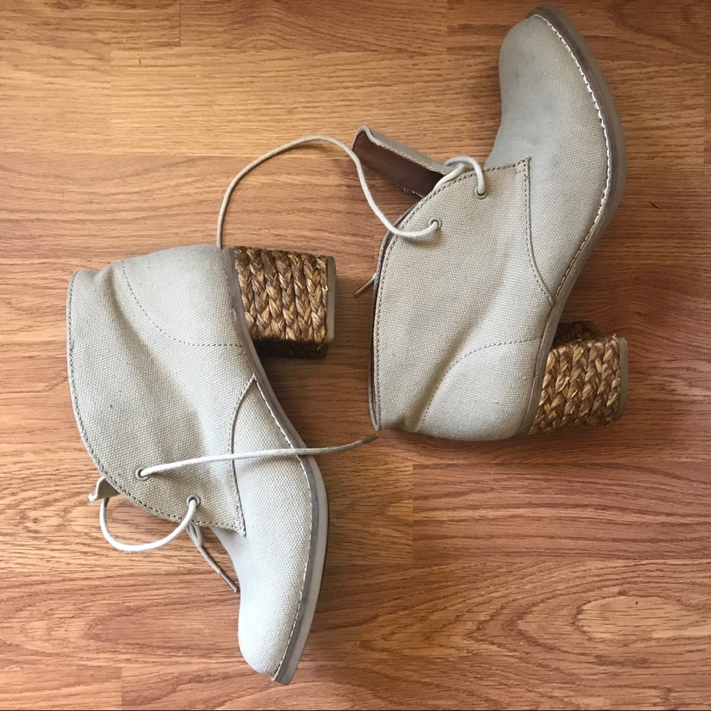 Lucky brand heeled bootie